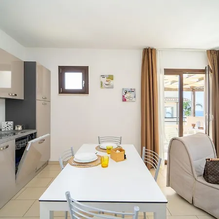 Le Castella & Beach 3*