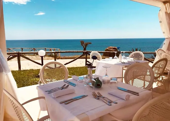 Le Castella & Beach 3*