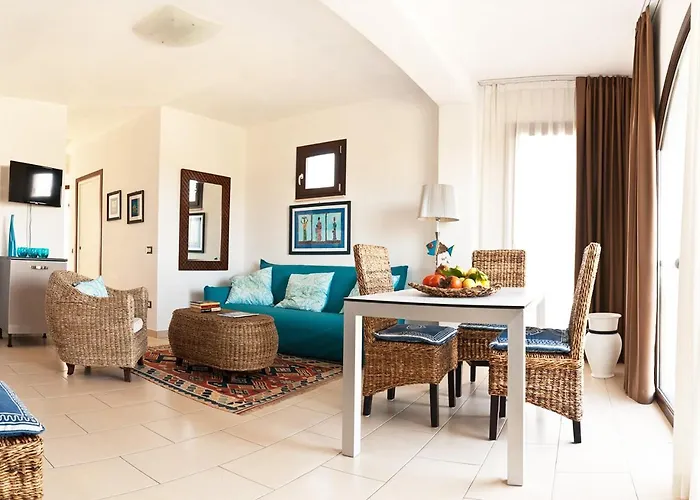 Le Castella & Beach 3* לה קסטלה