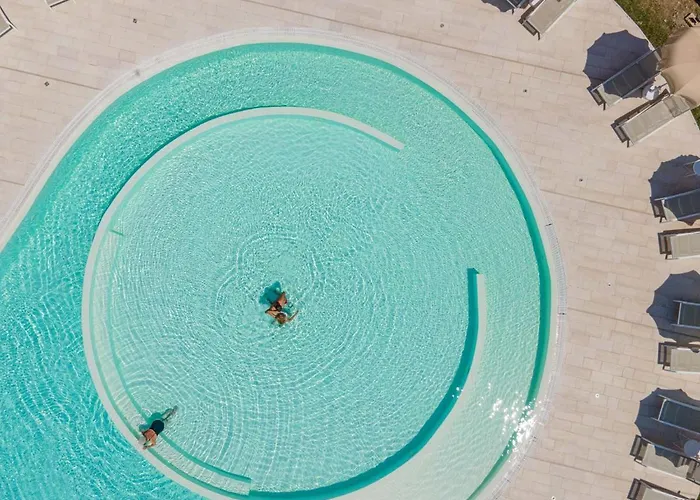 מלון דירות Le Castella & Beach לה קסטלה