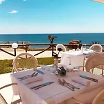 Le Castella & Beach 3*