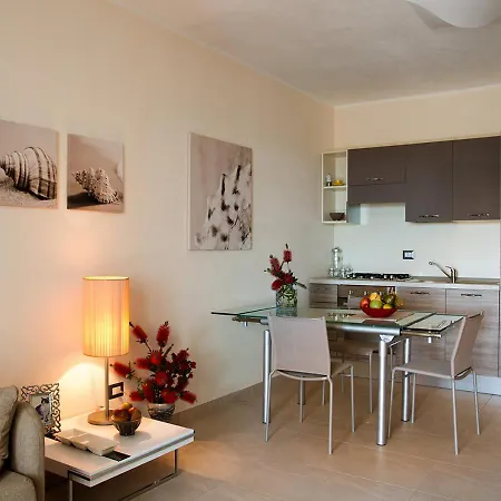 Le Castella Aparthotel *