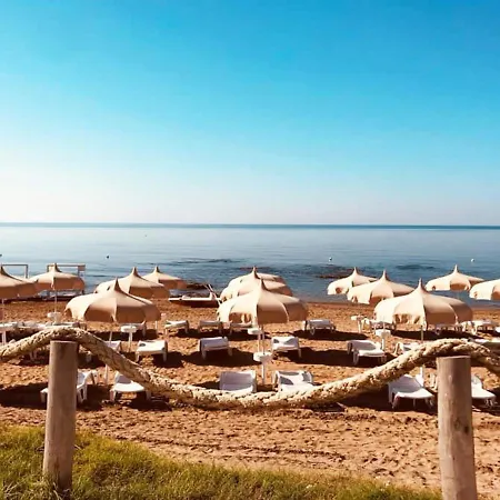 Le Castella & Beach 아파트호텔 레 카스텔라