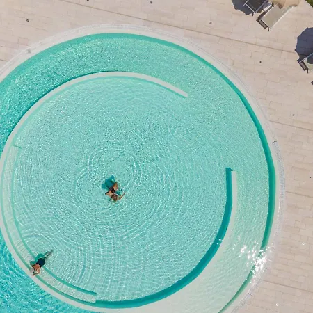 Апарт-отель Le Castella & Beach Ле-Кастелла