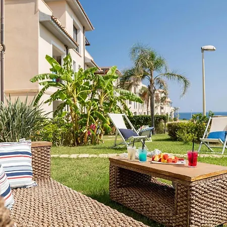 Апарт-отель Le Castella & Beach