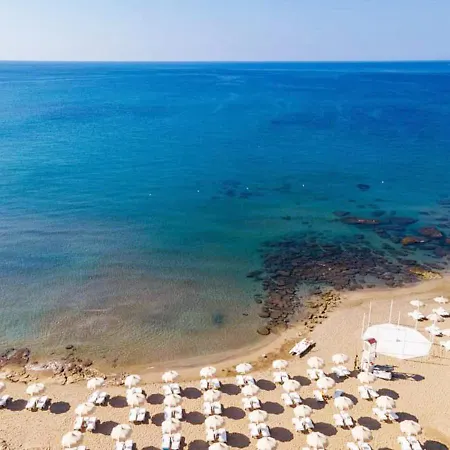 Le Castella & Beach