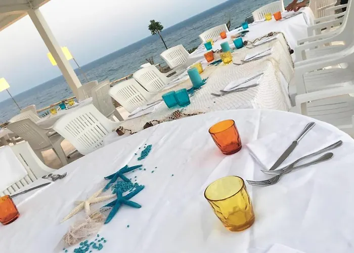 Le Castella Aparthotel 3*