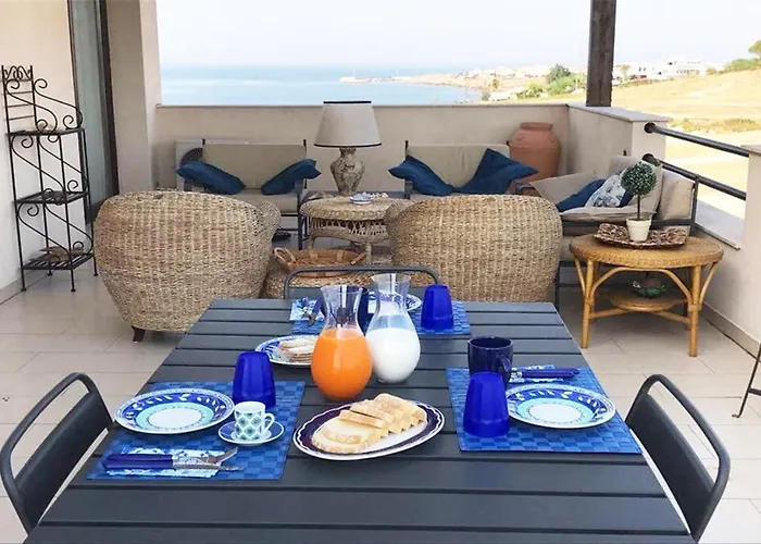 Le Castella & Beach 公寓式酒店