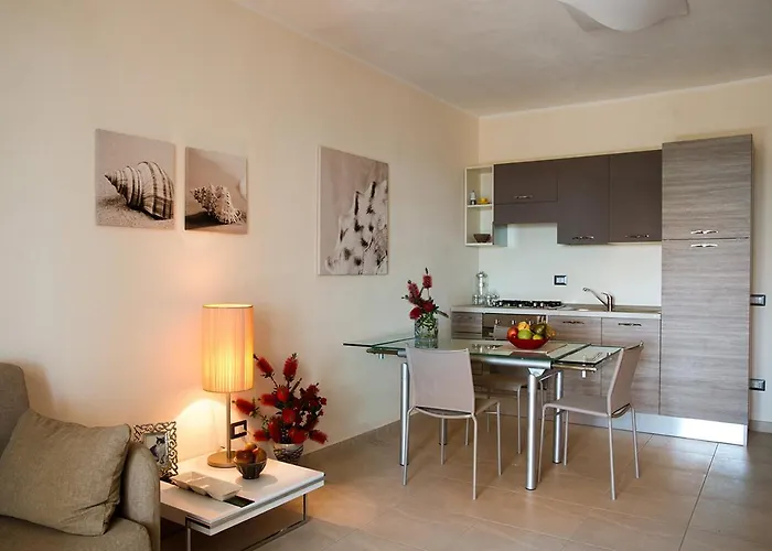 Le Castella Aparthotel 3*