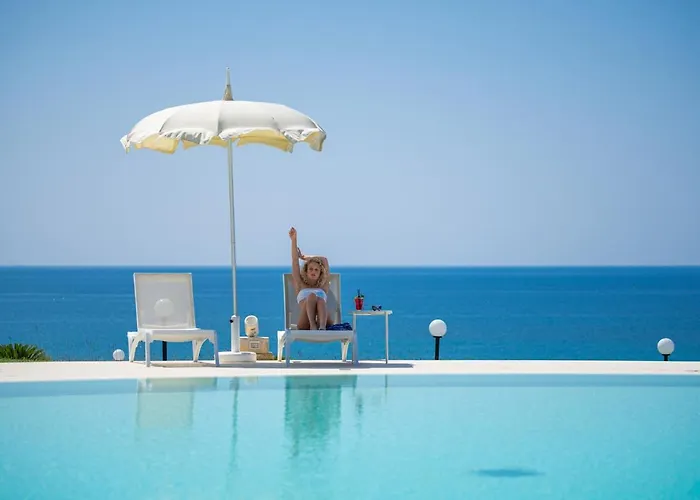 Le Castella Aparthotel